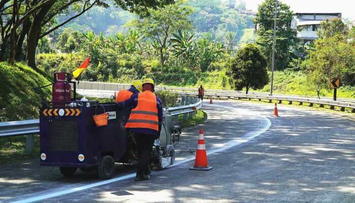 Jelang Nataru, TMJ Genjot Pemeliharaan Tol Semarang–Solo Guna Tingkatkan Keamanan