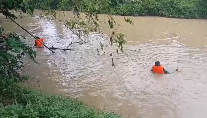 8 Santri Diduga Tenggelam Saat Cari Kerang di Sungai Lusi Blora, 5 Belum Ditemukan