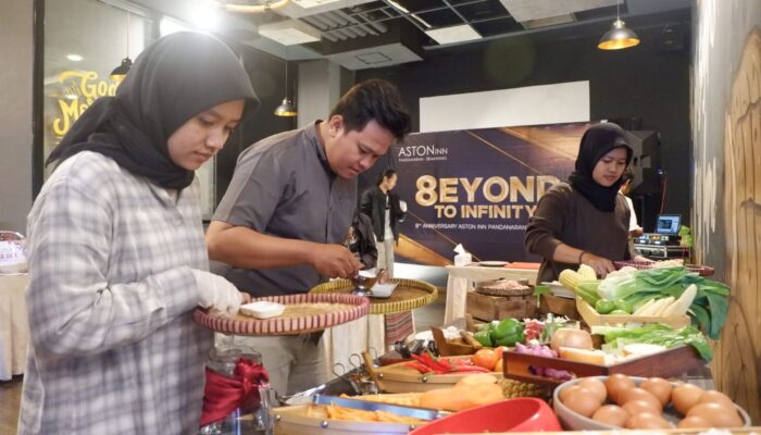 Meriah, HUT Aston Inn Pandaran Semarang Hadirkan Promo Rp88 Ribu dan Lomba Masak Wartawan