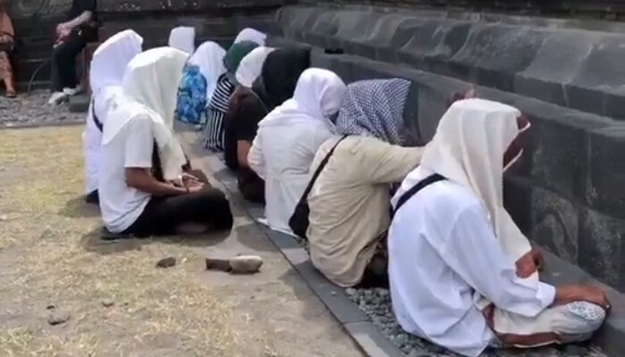 Kesbangpol Jateng Soroti Orang Zikir di Candi Prambanan: Harus Hormati Ruang Ibadah Umat Lain