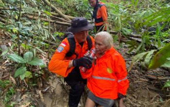 Nenek 84 Tahun Tiga Hari Hilang di Hutan Kalialang Gunungpati, Ditemukan Selamat oleh Tim SAR