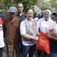 Nelayan Tak Melaut Akibat Cuaca Ekstrem, Wali Kota Semarang Turun Salurkan Bantuan Sembako