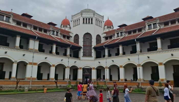 Nostalgia Masa Kecil hingga Wisata Sejarah, Lawang Sewu Jadi Jujugan Wajib Wisatawan di Semarang