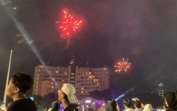 langit di atas lapangan simpang lima semarang