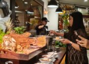 Iftar Picnic ala Timur Tengah di Semarang, Grand Candi Hotel Hadirkan Whole Carving Daging Selama Ramadan