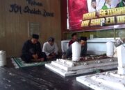 Tradisi Nyekar Jelang Ramadan, Makam Mbah Sholeh Darat Semarang Diserbu Peziarah