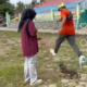 Video seorang ASN menendang kucing di Blora viral. (Instagram/@faridaarz)