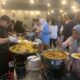 Pengunjung saat mengantri Nasi Briyani khas India di Cendana Restaurant Oak Tree Emerald Hotel & Conventions