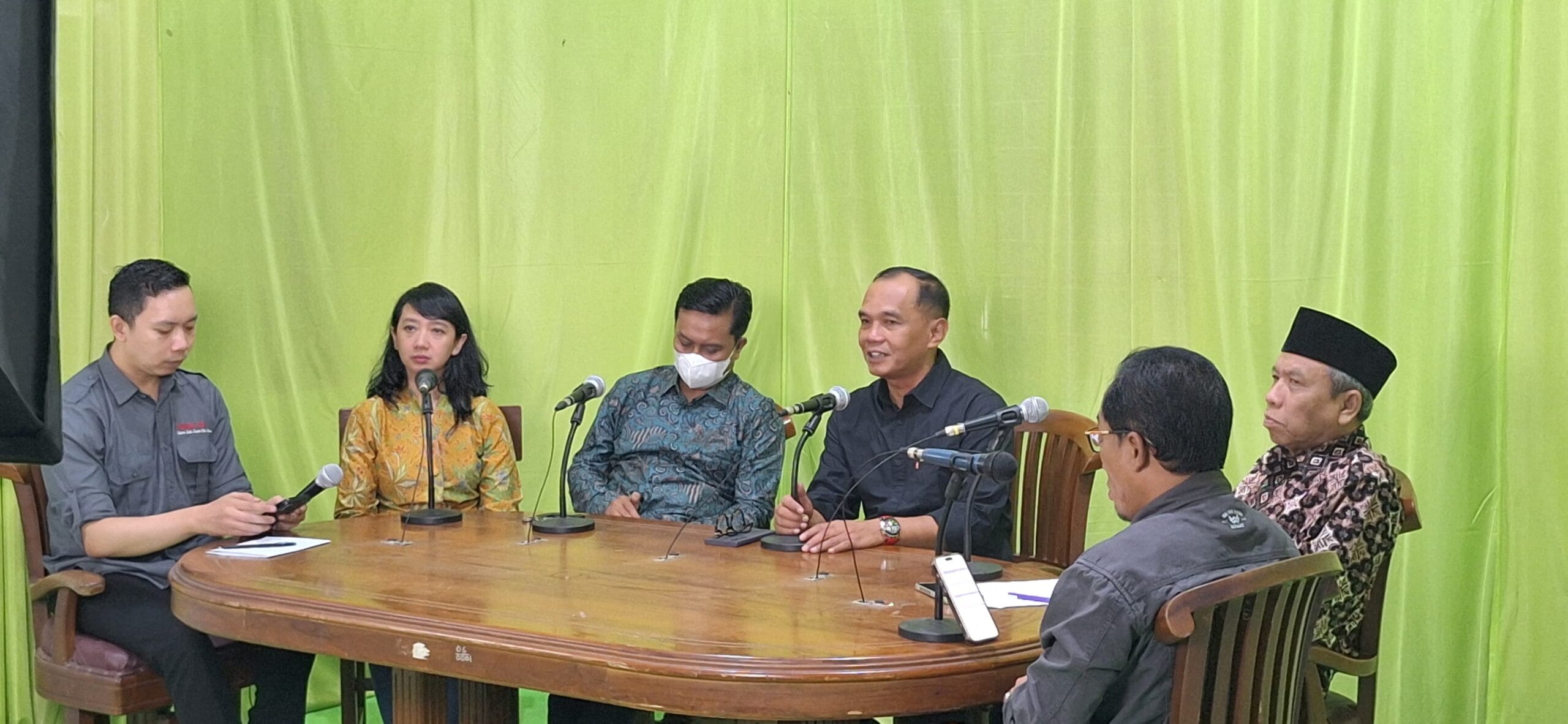 Ketua DPRD Jateng Sumanto