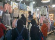 Demam Baju Lebaran Gamis Bini Orang dan Tunik Bini Sah, Mana yang Lebih Laris?