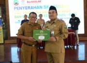 Serahkan SK Pensiun 70 ASN Pemkab Blora, Bupati Arief: Teruslah Mengabdi untuk Masyarakat