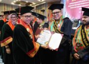 Mohammad Saleh Sampaikan Terima Kasih Usai Raih Doktor Hukum di Wisuda Unissula