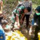 Proses identifikasi jasad bayi yang ditemukan di aliran sungai Senjoyo, di wilayah Dusun Gunung, Desa Boto, Kecamatan Bancak, Kabupaten Semarang.