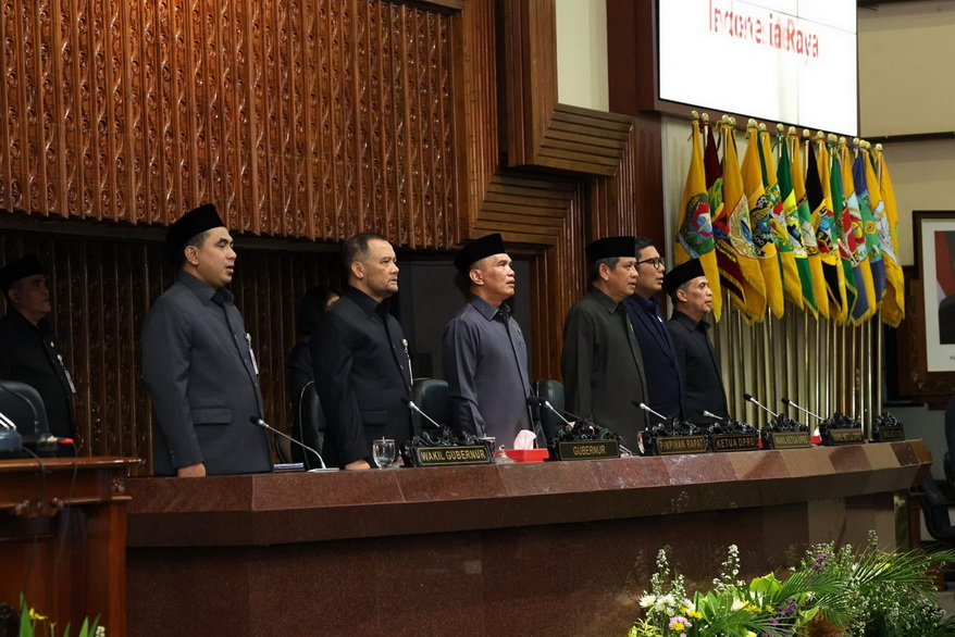 Ketua DPRD Jateng Sumanto