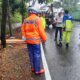 Truk Bermuatan Triplek Terguling di Tanjakan Silayur, Diduga Overload 16,7 Ton