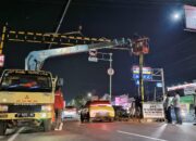 Nekat! Truk Overload Terobos Portal Silayur, Dishub Langsung Serahkan ke Polsek Tugu