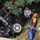 Sebuah mobil pikap Mitsubishi L300 bermuatan sayuran dilaporkan terjun ke dasar jembatan sedalam kurang lebih 10 meter di kawasan Dusun Gedad. (Bowo Pribadi/beritajateng.tv)