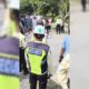 Tangkap layar sejumlah petani hadang mobil Dirut BULOG di GMM, Blora. (Heri/beritajateng.tv)