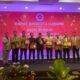 DPC IKADIN Kota Semarang memberikan penghargaan kepada advokat berprestasi dalam Rapat Anggota Cabang DPC IKADIN Kota Semarang 2026 di Metro Park View Hotel Kota Lama. Sabtu, 18 April 2026 petang. (Yuni Esa Anugrah/beritajateng.tv)