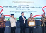 Ahmad Luthfi Terima Penghargaan Program Pengelolaan Sampah dari Kemendes PDT