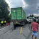 Kecelakaan lalu lintas terjadi di Jalan Blora-Cepu, tepatnya di Desa Tempellemahbang, Kamis (23/4/2026) sekitar pukul 12.30 WIB. Insiden ini melibatkan truk Hino dan mobil Daihatsu pick up. (Heri/beritajateng.tv)