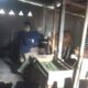 Keterangan Foto : Petugas kesehatan hewan dari DP4 sedang menyuntikan vaksin PMK ke sapi. (Heri/beritajateng.tv)
