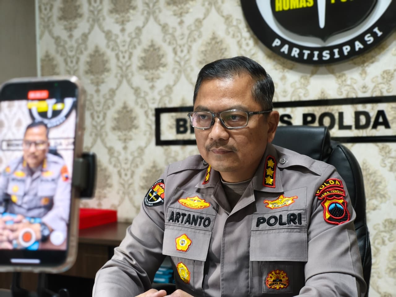 Konten Pocong