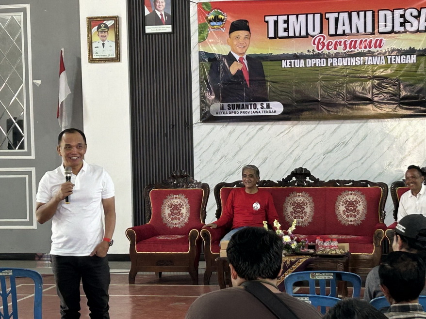 Ketua DPRD Jateng Sumanto
