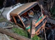 Truk Tangki Minyak Gireng Curah Blong di Turunan Gembol, Seorang Pemotor Meninggal