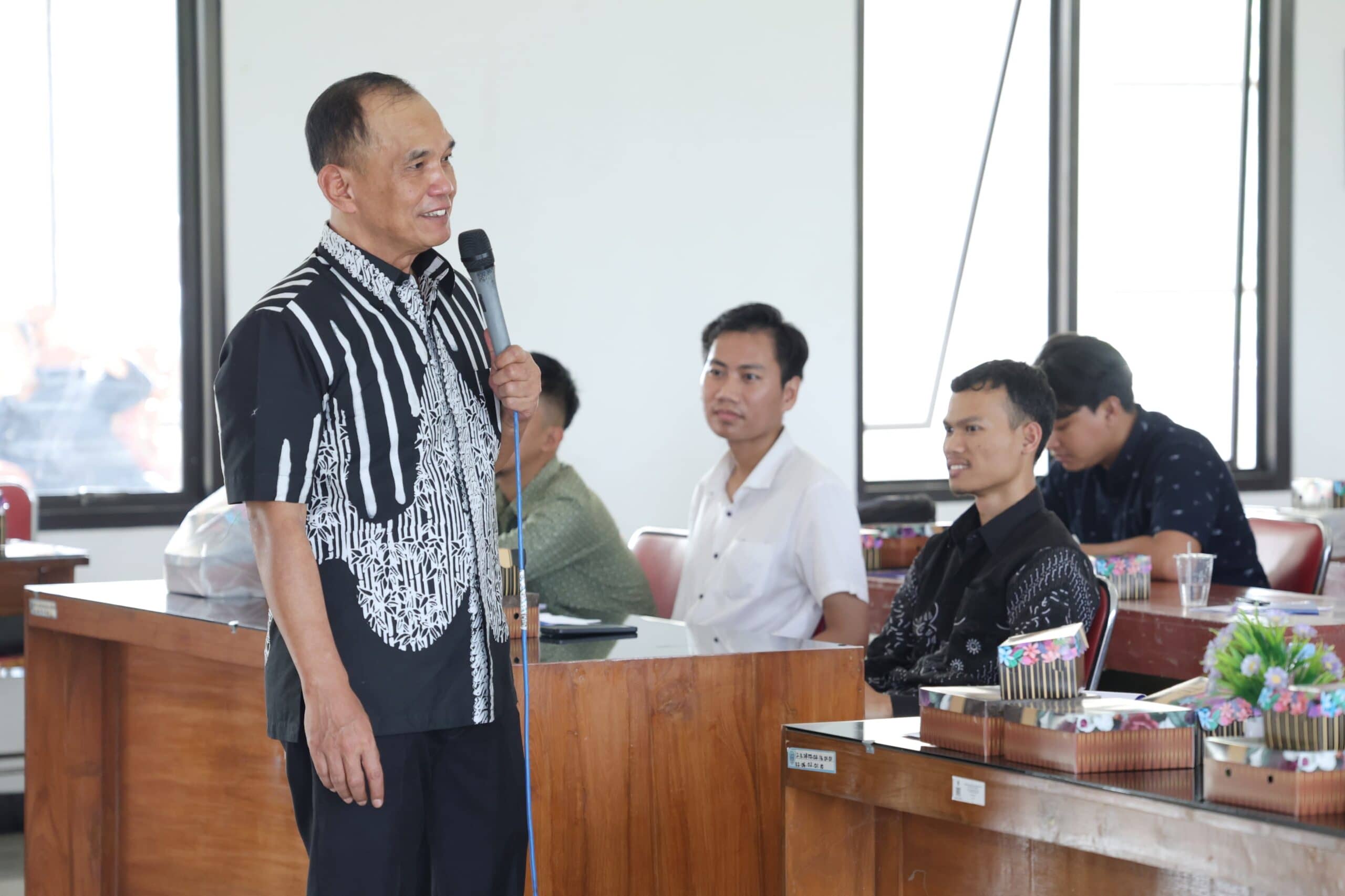 Ketua DPRD Jateng Sumanto