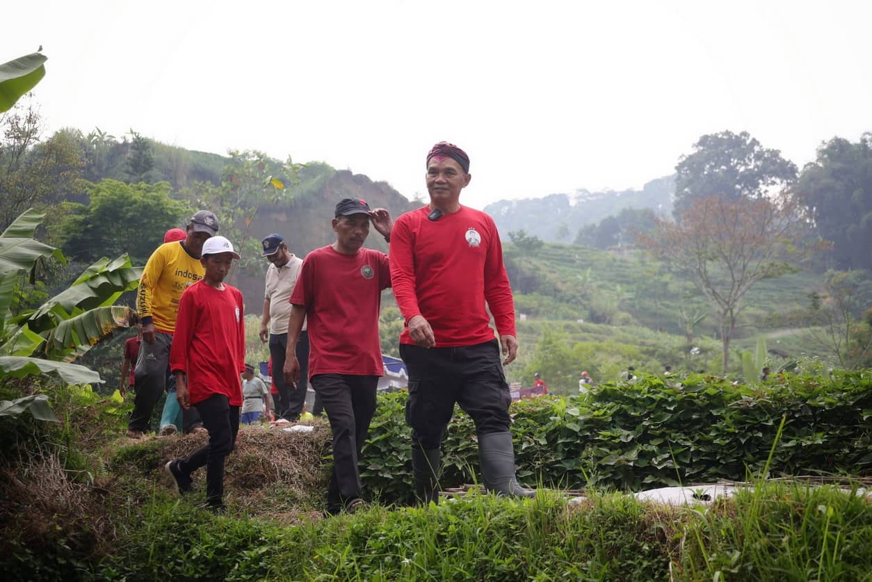 Ketua DPRD Jateng Sumanto