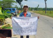 Aksi Tanam Pohon Pisang Jilid II, Warga Blora Blokade Jalan Randublatung-Cepu, Tagih Janji Gubernur