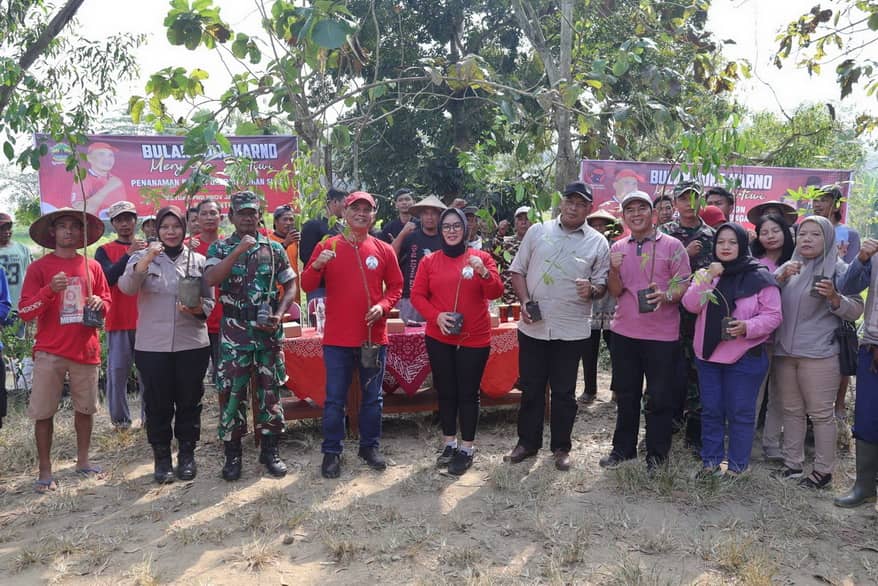 Ketua DPRD Jateng Sumanto