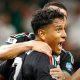Selebrasi pemain Meksikol Luis Romo ketika mencetak gol melawan Korea Selatan