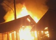 Diduga Kompor Lupa Dimatikan, Tiga Rumah Kayu di Kedungtuban Blora Ludes Terbakar