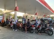 Harga Pertamax Naik, Pengguna Keluhkan Biaya Makin Mahal, Antrean Pertalite Makin Panjang