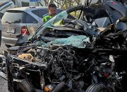 Toyota Innova Tabrak Bokong Truk Tronton di Tol Semarang-Solo, Pengemudi Asal Kudus Luka Berat