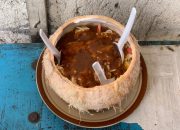 Nikmatnya Rujak Degan di Ngaliyan, Sensasi Pedas, Gurih, dan Segar dalam Batok Kelapa