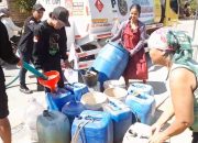 Kemarau Panjang, Warga Blora Antre Bantuan Air Bersih