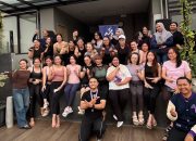 Yoga Flowing on Cloud Fifteen di Skypool Quest Prime Semarang, Anytime Fitness Padukan Kebugaran dan Sunset