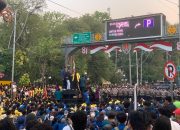Tertahan di Jalan Pemuda, Massa BEM Semarang Raya Nyanyikan Tombo Ati Versi Kritik Pemerintah