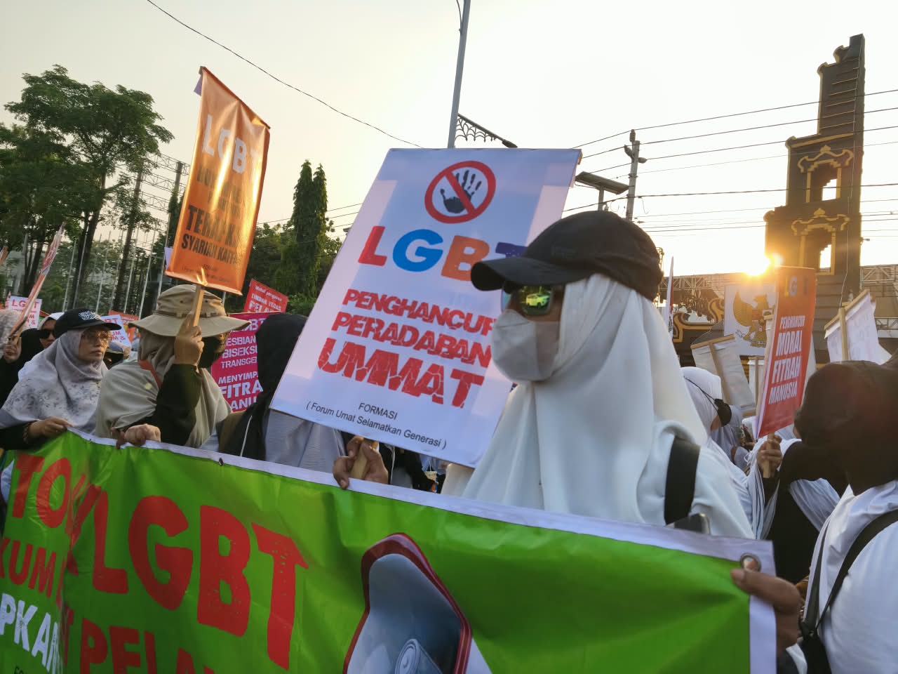 FORMASI LGBT