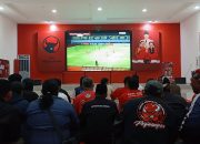Serasa Nobar Pildun, Nonton Bareng Soekarno Cup di DPC PDIP Kabupaten Semarang Bagi-bagi Doorprize