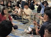 Mahasiswa Undip dan UI Belajar Bikin Wayang Suket di Kota Lama, Kenalkan Budaya Indonesia dari Bahan Sederhana
