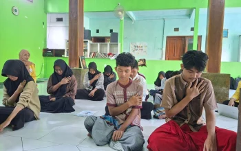 Pendampingan remaja oleh Tim PKM-PM Unnes