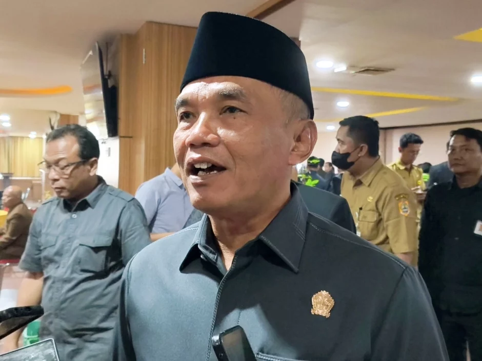Ketua DPRD Jateng, Sumanto