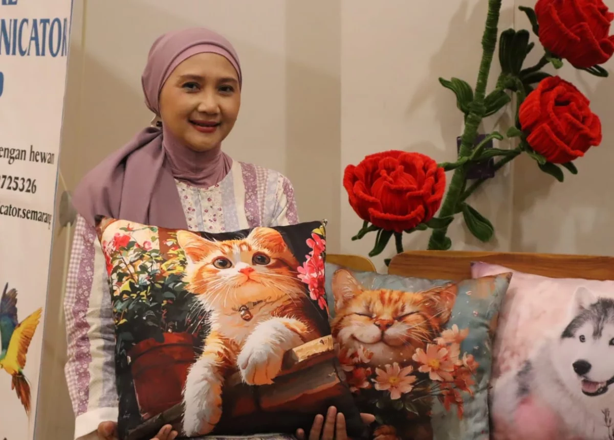 Winika Desiana atau Dina, penyelamat kucing di Kota Semarang