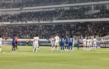 PSIS Semarang Menang Dramatis 2-1 atas PSPS Pekanbaru, Lorensius Sabda Jadi Penentu