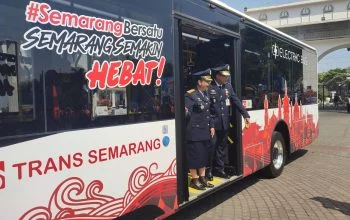 Dua Bus Listrik Trans Semarang Resmi Mengaspal, Harga Rp4,5 Miliar Bisa Tempuh hingga 240 Km