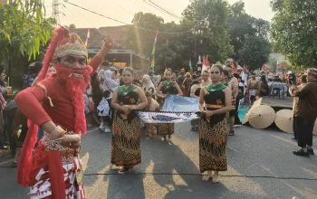 Grebeg Subali Semarang, Gunungan Gemblong Bakar jadi Simbol Kerekatan Warga